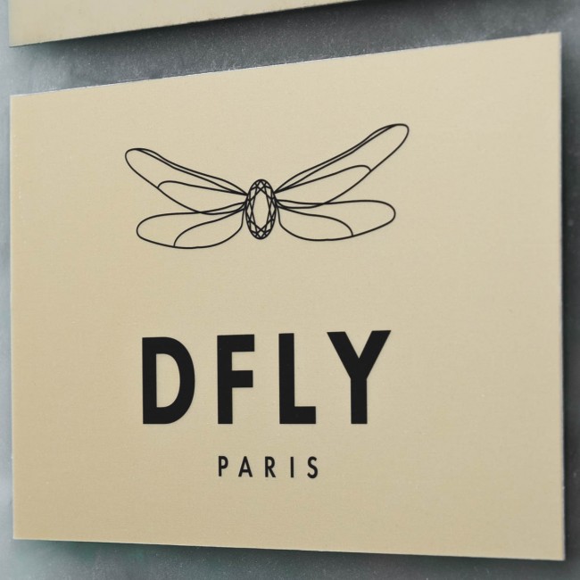 ENTRER EN CONTACT AVEC DFLY