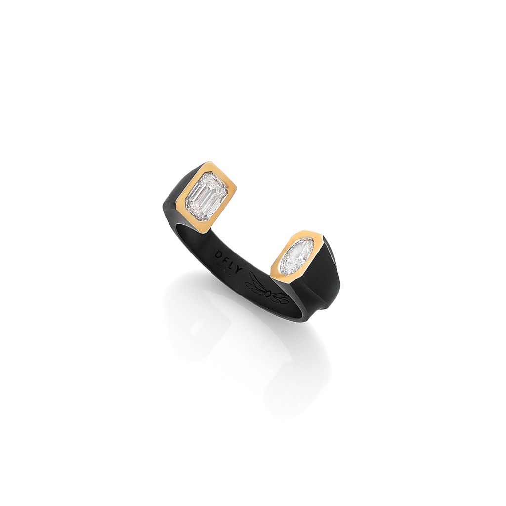 BAGUE ODDITY BLACK LINE Or noirci 18K (750/1000). - DFLY Paris